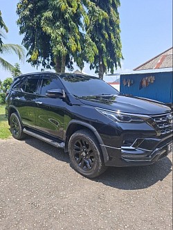 FORTUNER GR AT